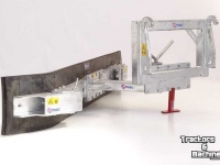 Rubber yard scraper Qmac Rubber feed scraper 2.10 mtr Hookup Weidemann