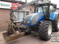 Tractor Valtra T202 Direct met FMV 490 kraan