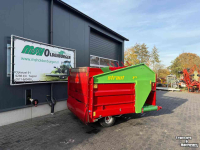 Silage-block distribution wagon Strautmann BVW blokkenwagen