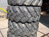 Wheels, Tyres, Rims & Dual spacers BKT 445/65R22.5 Multimax 4 stuks