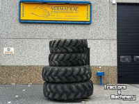 Wheels, Tyres, Rims & Dual spacers Firestone Set Banden 480/70R30 en 520/85R42  NewH T7.xxx/Case-IH Puma