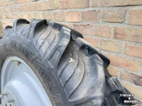 Wheels, Tyres, Rims & Dual spacers Taurus 270/95R32 / 270/95R48 80%