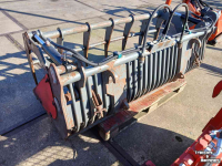 Skeleton buckets Hemach puinbak